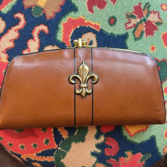 Vintage Baronet Brown Leather Clutch Wallet  with Gold Emblem - Picture 4 of 7